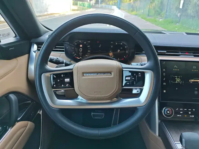 Land Rover Range Rover — Фото автомобиля 12