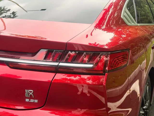 BYD Han — Фото автомобиля 9