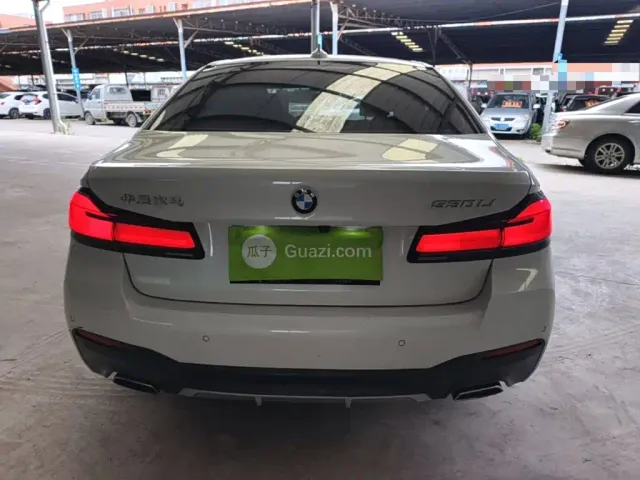 BMW 5 Series — Фото автомобиля 5