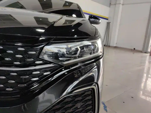 Volkswagen Passat — Фото автомобиля 5