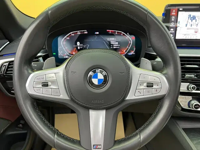 BMW 5 Series — Фото автомобиля 24
