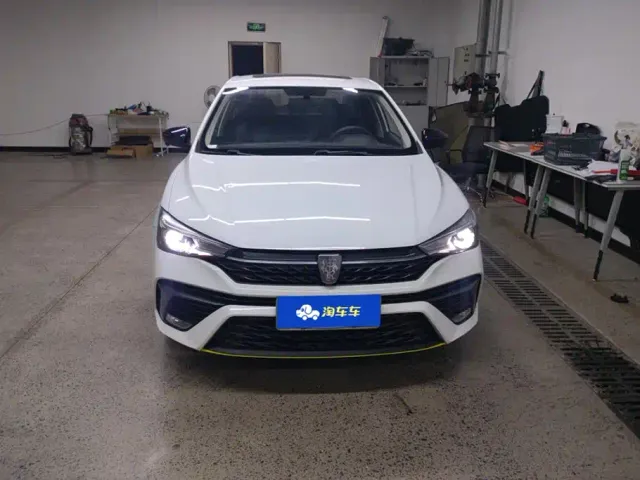 Roewe i5 — Фото автомобиля 2