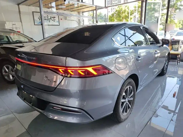 BYD Qin PLUS — Фото автомобиля 6