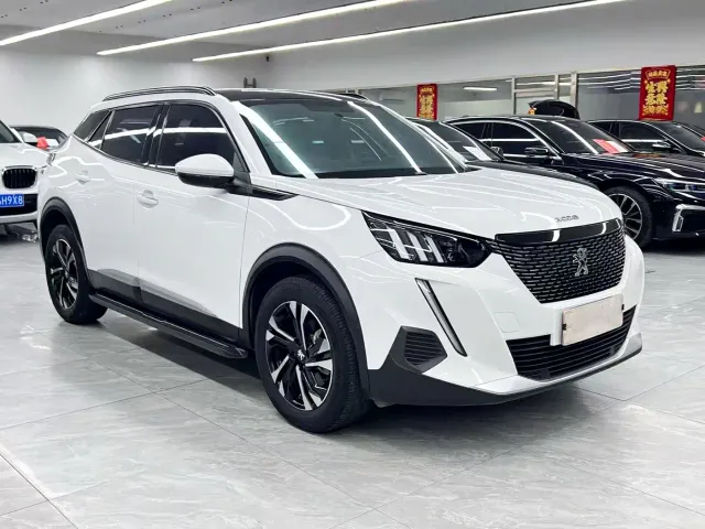 Peugeot 2008 — Фото автомобиля 3