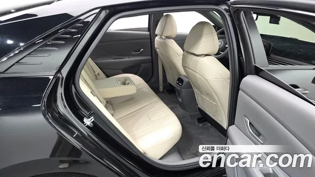Hyundai Avante CN7 — Фото автомобиля 18