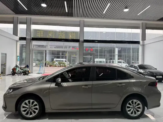 Toyota Corolla — Фото автомобиля 3