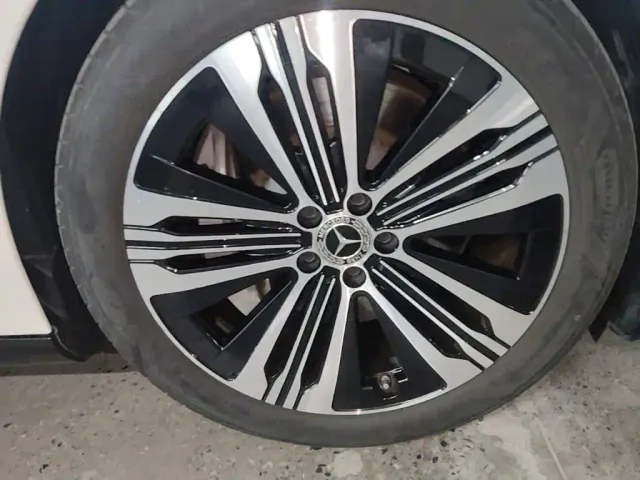 Mercedes-Benz EQS — Фото автомобиля 11