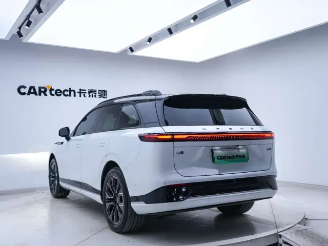 Xpeng G9 — Фото автомобиля 9