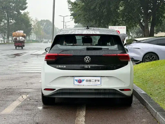 Volkswagen ID.3 — Фото автомобиля 5