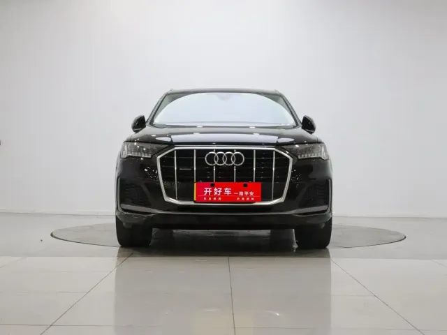 Audi Q7 — Фото автомобиля 2
