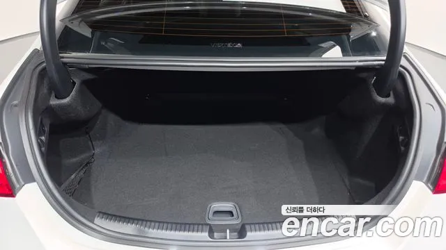 Mercedes-Benz C-Class — Фото автомобиля 16