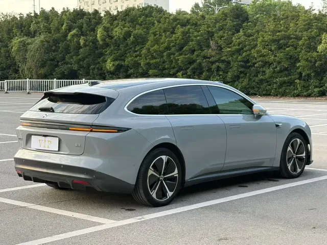 Nio ET5 Touring — Фото автомобиля 6