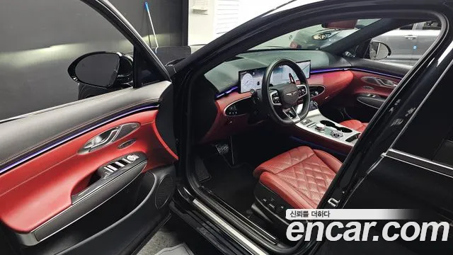 Genesis GV70 — Фото автомобиля 15