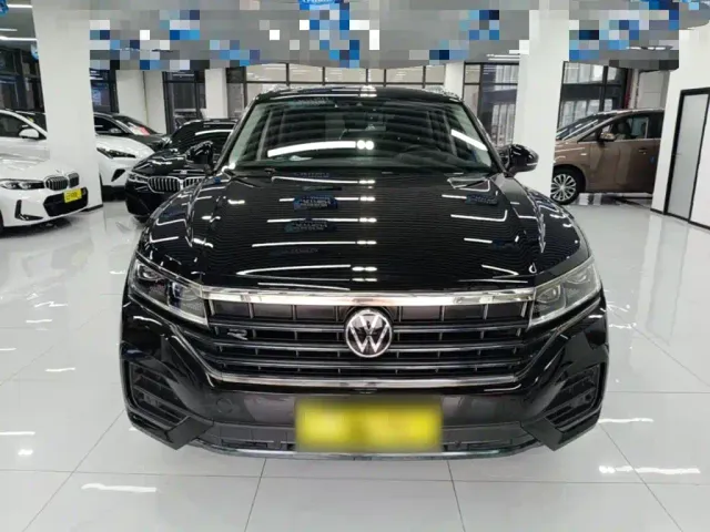 Volkswagen Touareg — Фото автомобиля 2