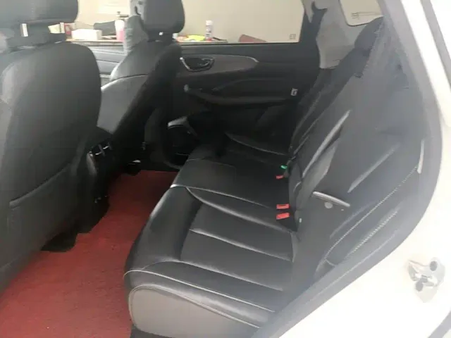 Roewe RX5 — Фото автомобиля 15