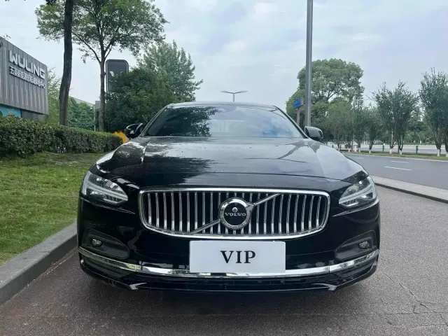 Volvo S90 — Фото автомобиля 2