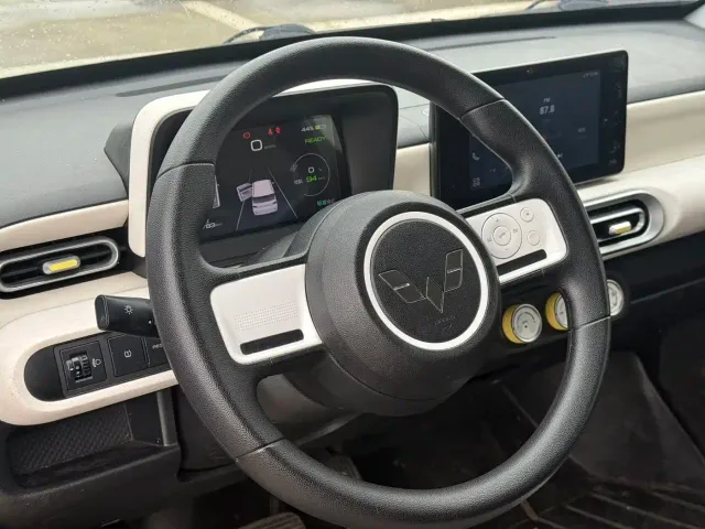 Wuling Hongguang Mini EV — Фото автомобиля 9