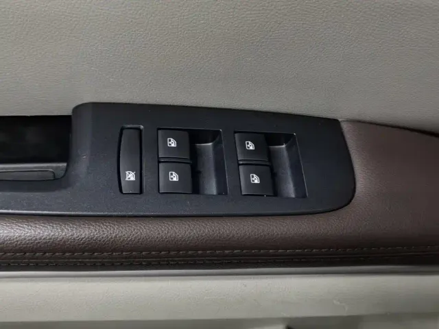 Buick Buick GL8 2023 Model Land Business Class Comfort — Фото автомобиля 9
