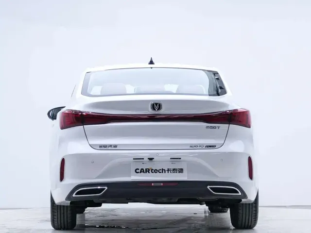 Changan Eado — Фото автомобиля 3