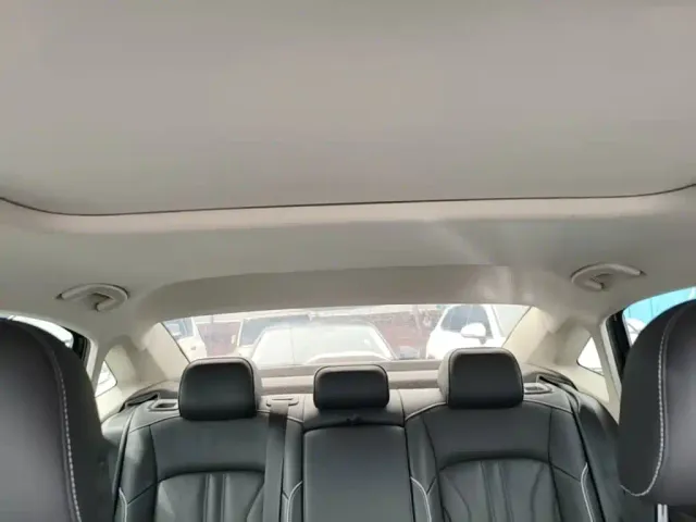Volkswagen Passat — Фото автомобиля 17