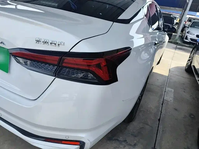 Nissan Teana — Фото автомобиля 7