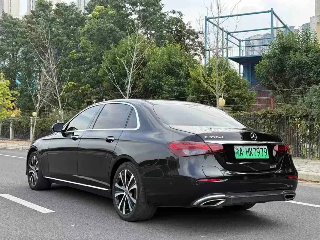 Mercedes-Benz E-Class — Фото автомобиля 7