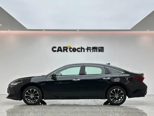 Toyota Avalon — Фото автомобиля 2