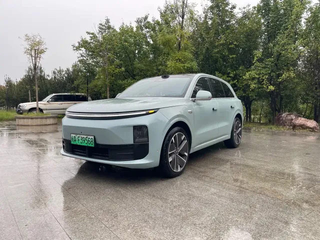 Li Auto L6 — Фото автомобиля 3