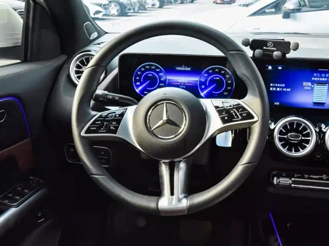 Mercedes-Benz EQA — Фото автомобиля 7