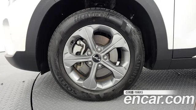 Kia Seltos Бензин 1.6 турбо 2WD — Фото автомобиля 5