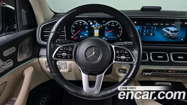 Mercedes-Benz GLE-Class — Фото автомобиля 13