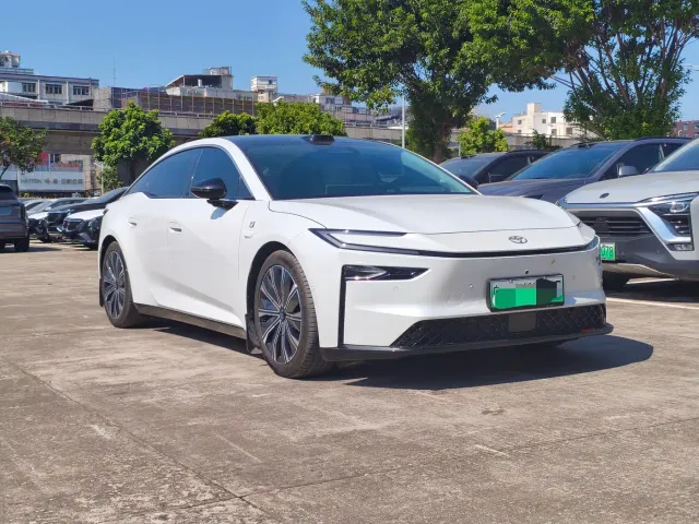 Toyota BoZhi 7 — Фото автомобиля 3