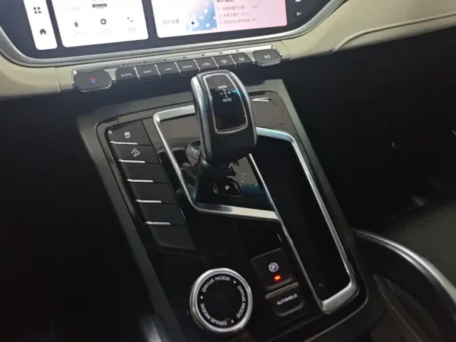 Geely Boyue — Фото автомобиля 13