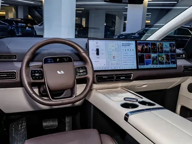 Li Auto MEGA — Фото автомобиля 25