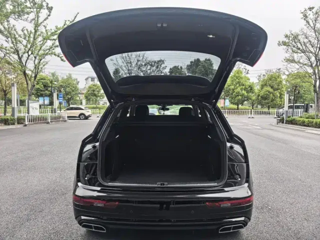 Audi Q5L — Фото автомобиля 14
