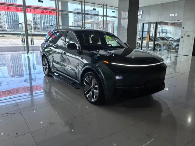 Li Auto L9 — Фото автомобиля 3