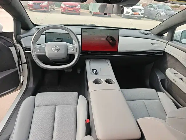 Nissan N7 — Фото автомобиля 9