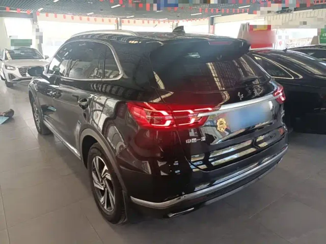Hongqi HS5 — Фото автомобиля 4