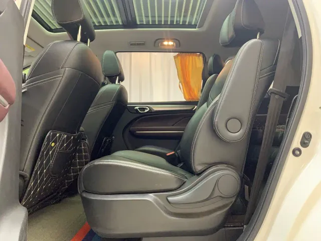 GAC Trumpchi M6 — Фото автомобиля 11