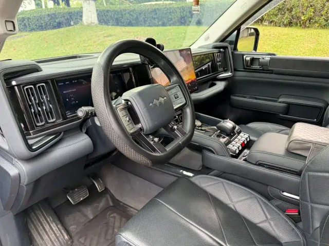 BYD FangChengBao Leopard 5 — Фото автомобиля 7