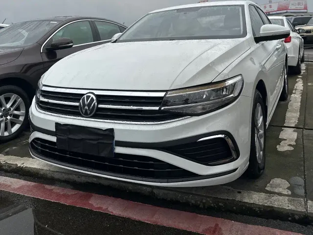 Volkswagen Bora — Фото автомобиля 3