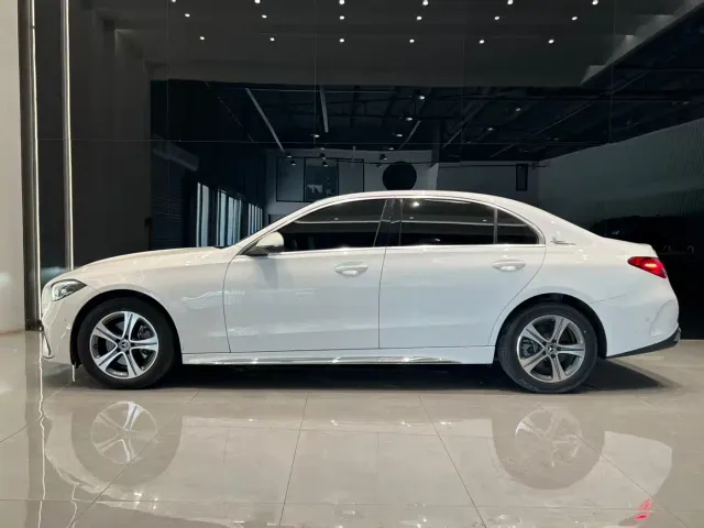 Mercedes-Benz C-Class — Фото автомобиля 4