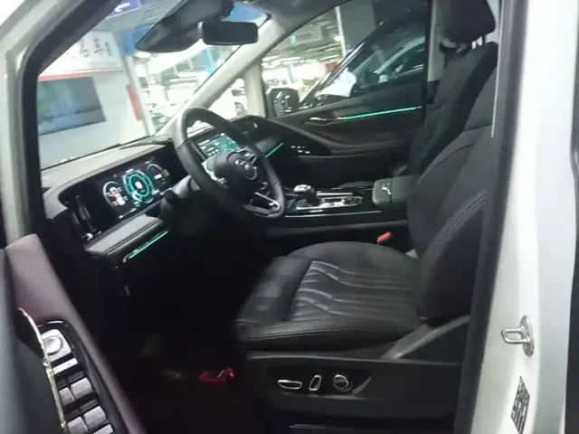 GAC Trumpchi M8 — Фото автомобиля 15