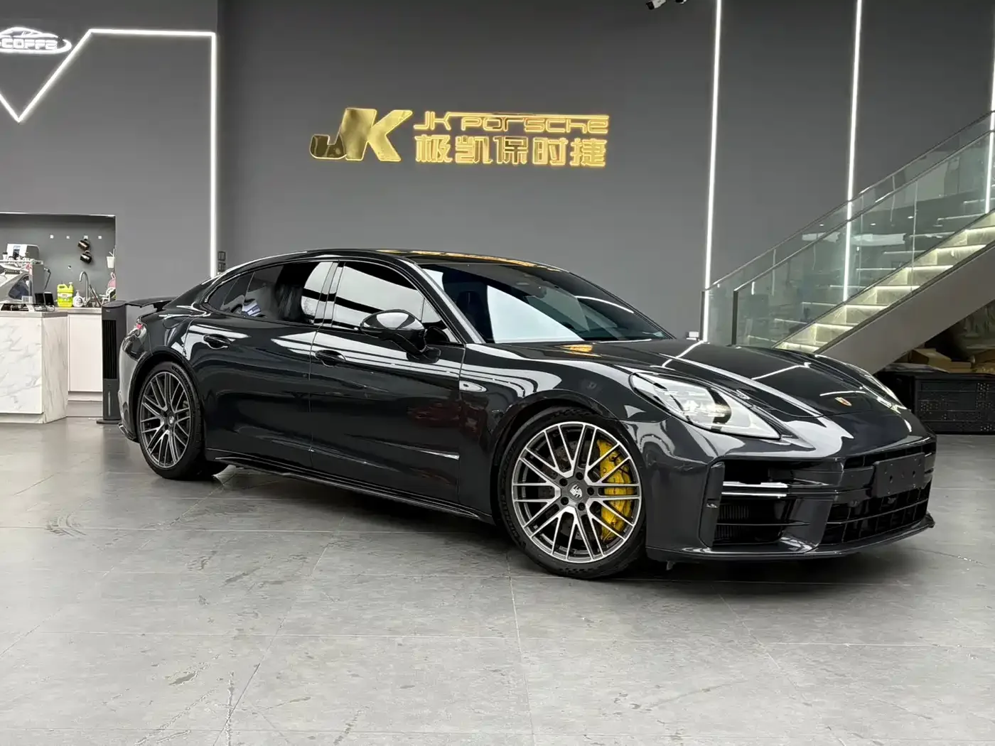 Porsche Panamera 2024 Panamera Executive Long Wheelbase 2.9T — Фото автомобиля 3