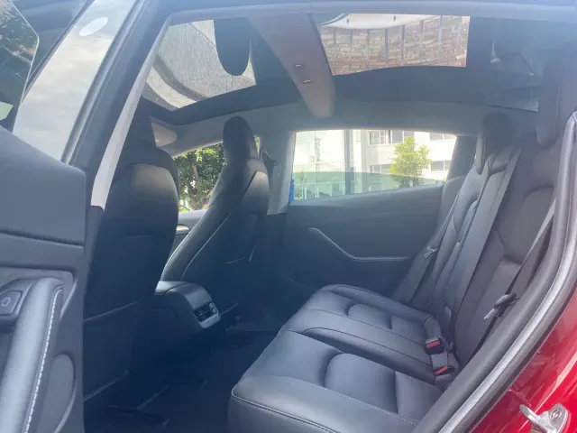 Tesla Model 3 — Фото автомобиля 7