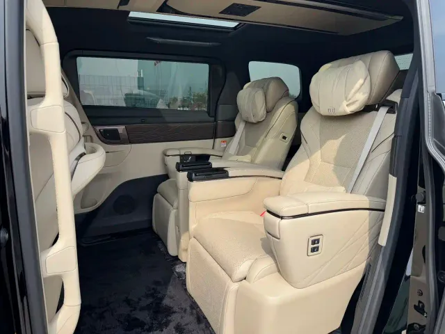 Toyota Vellfire — Фото автомобиля 25