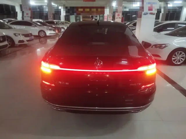 Volkswagen Passat 2024 380TSI Dragon Soaring Edition — Фото автомобиля 5