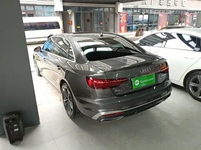 Audi A4L — Фото автомобиля 22