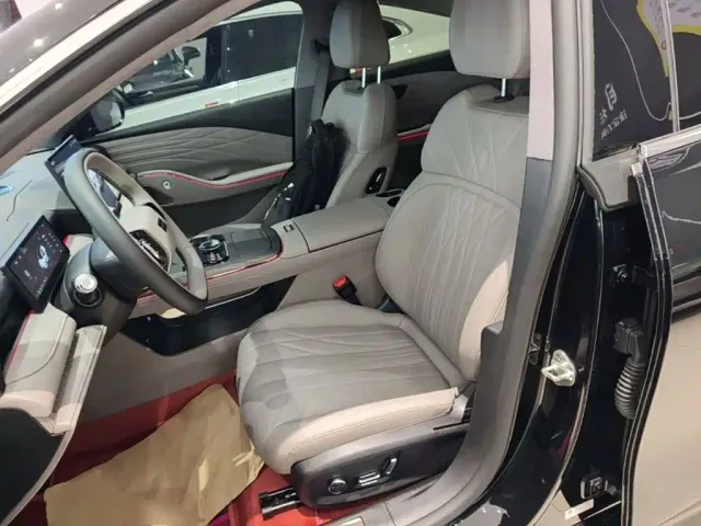 Geely Galaxy Xingyao 8 — Фото автомобиля 14