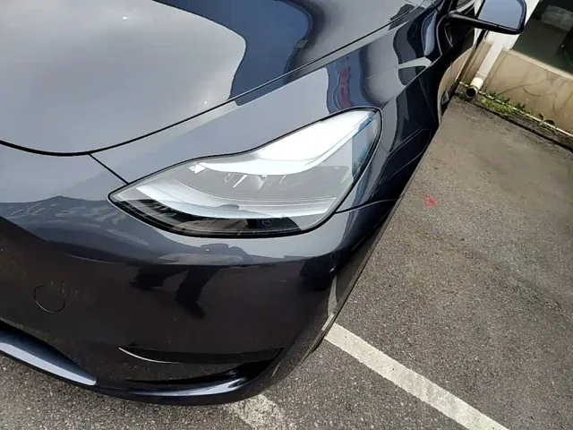 Tesla Model Y — Фото автомобиля 23